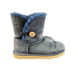 UGG BAILEY BUTTON II WOMEN SHORT BOOTS SUEDE NAVY US 6 Women’s US 5 Girls EU 35